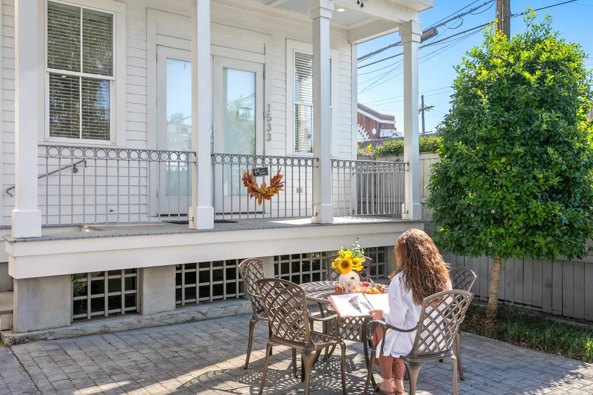 Modern 2Br On Carondelet By Hosteeva Apartment New Orleans Luaran gambar