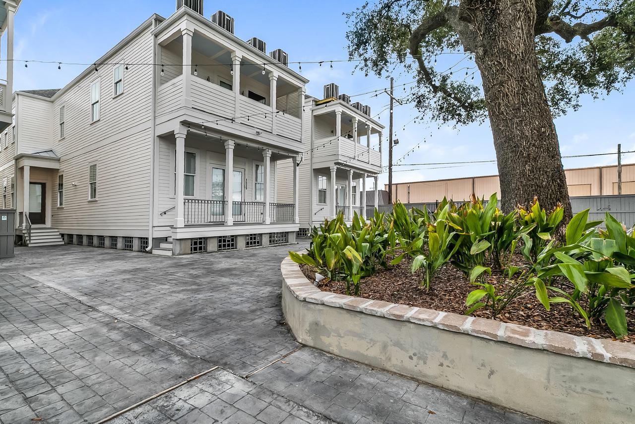 Modern 2Br On Carondelet By Hosteeva Apartment New Orleans Luaran gambar