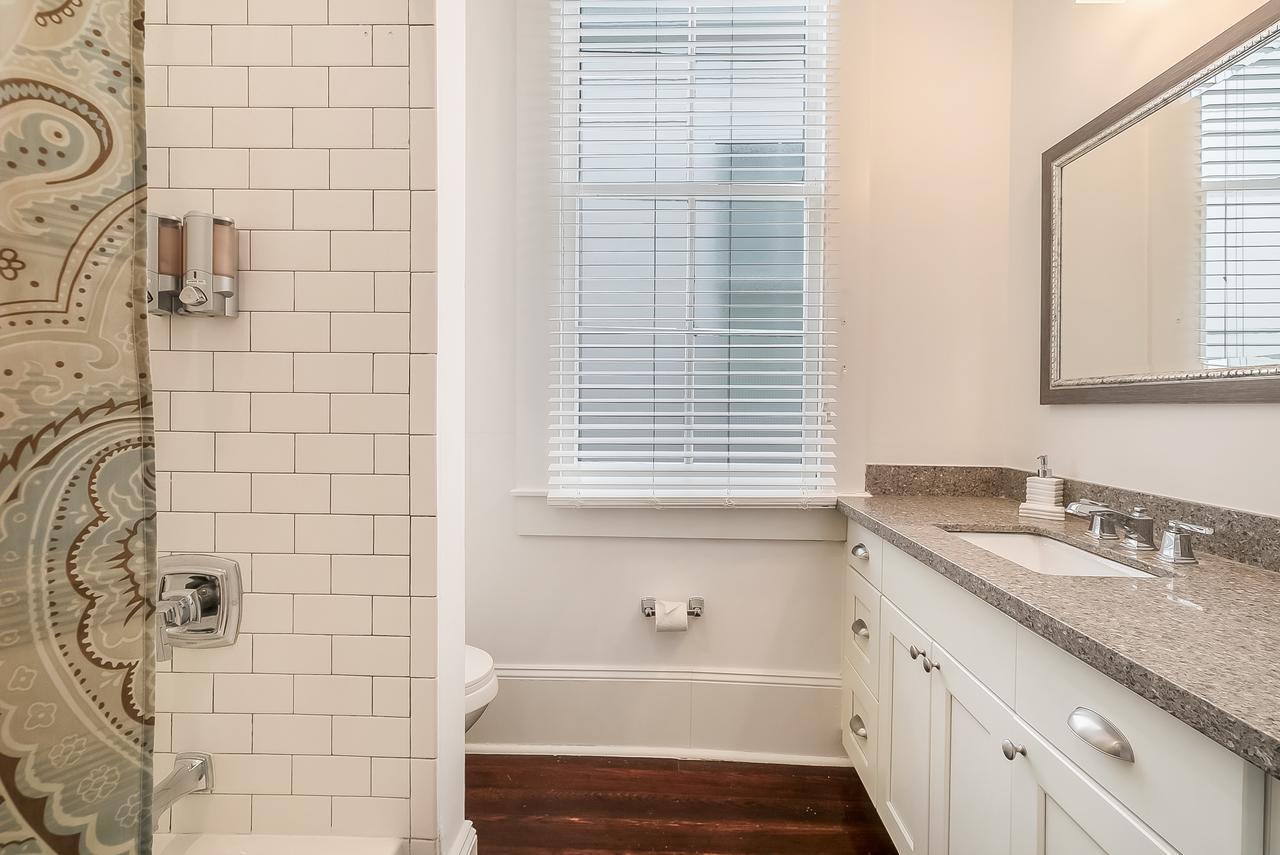 Modern 2Br On Carondelet By Hosteeva Apartment New Orleans Luaran gambar