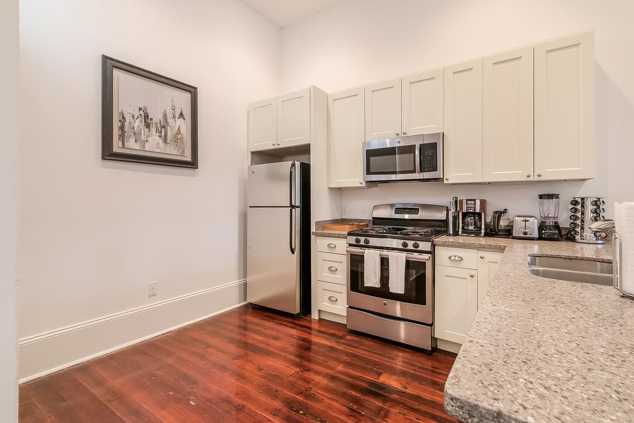 Modern 2Br On Carondelet By Hosteeva Apartment New Orleans Luaran gambar