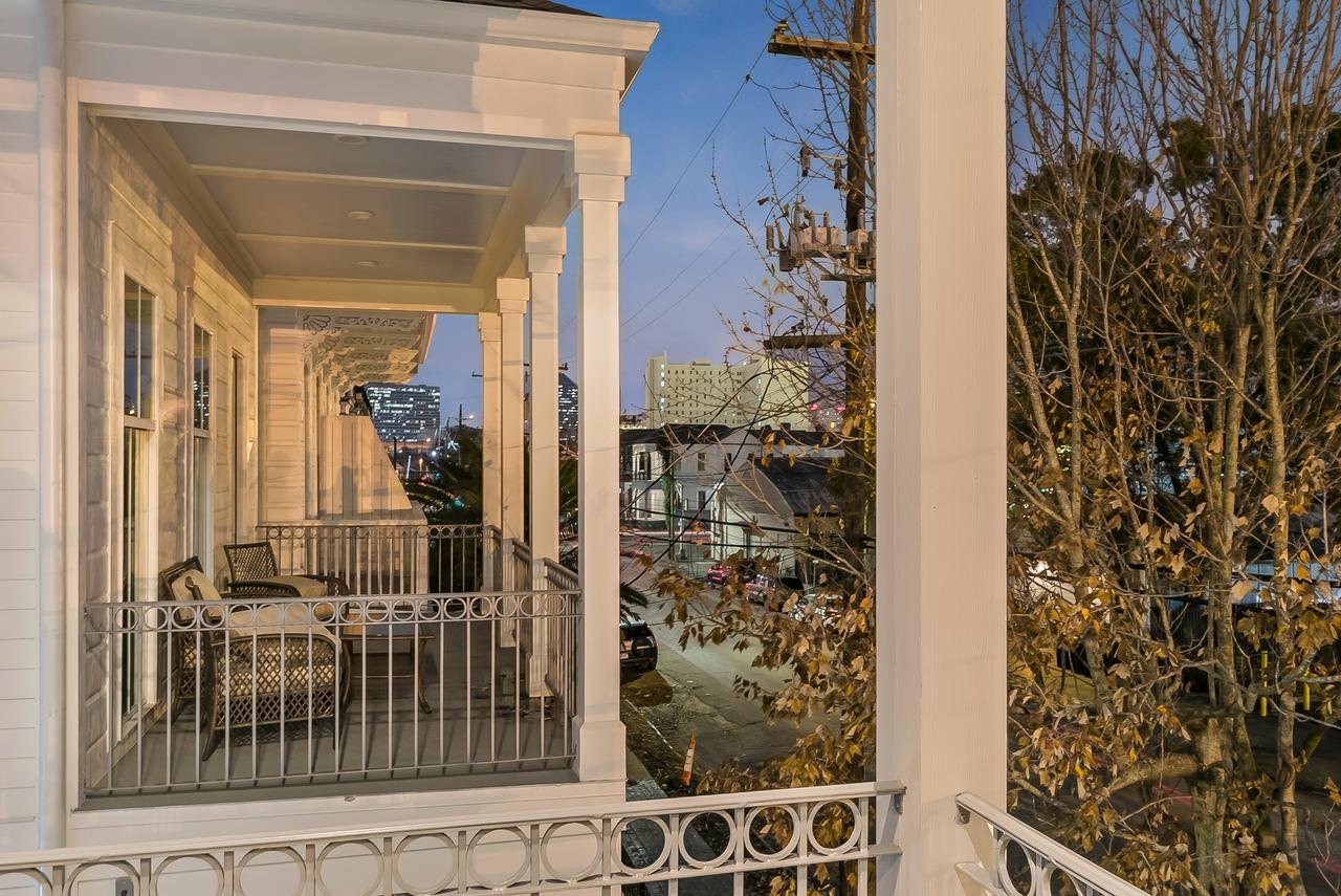 Modern 2Br On Carondelet By Hosteeva Apartment New Orleans Luaran gambar