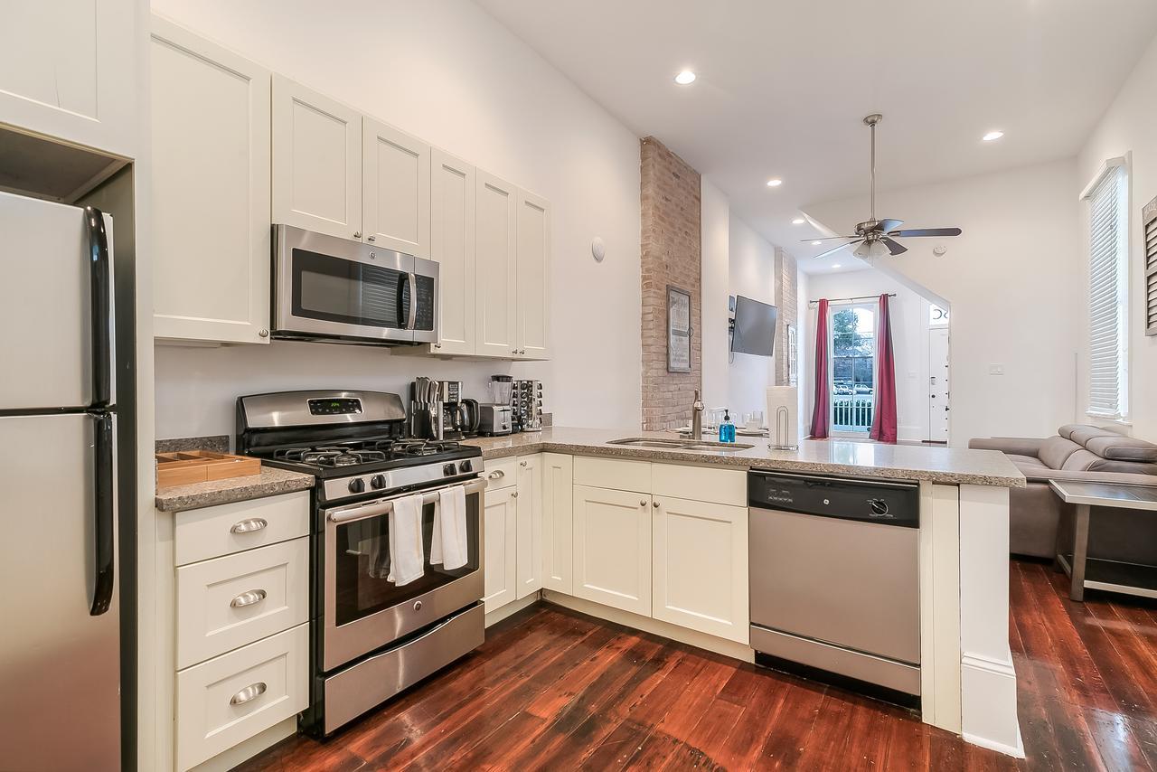 Modern 2Br On Carondelet By Hosteeva Apartment New Orleans Luaran gambar