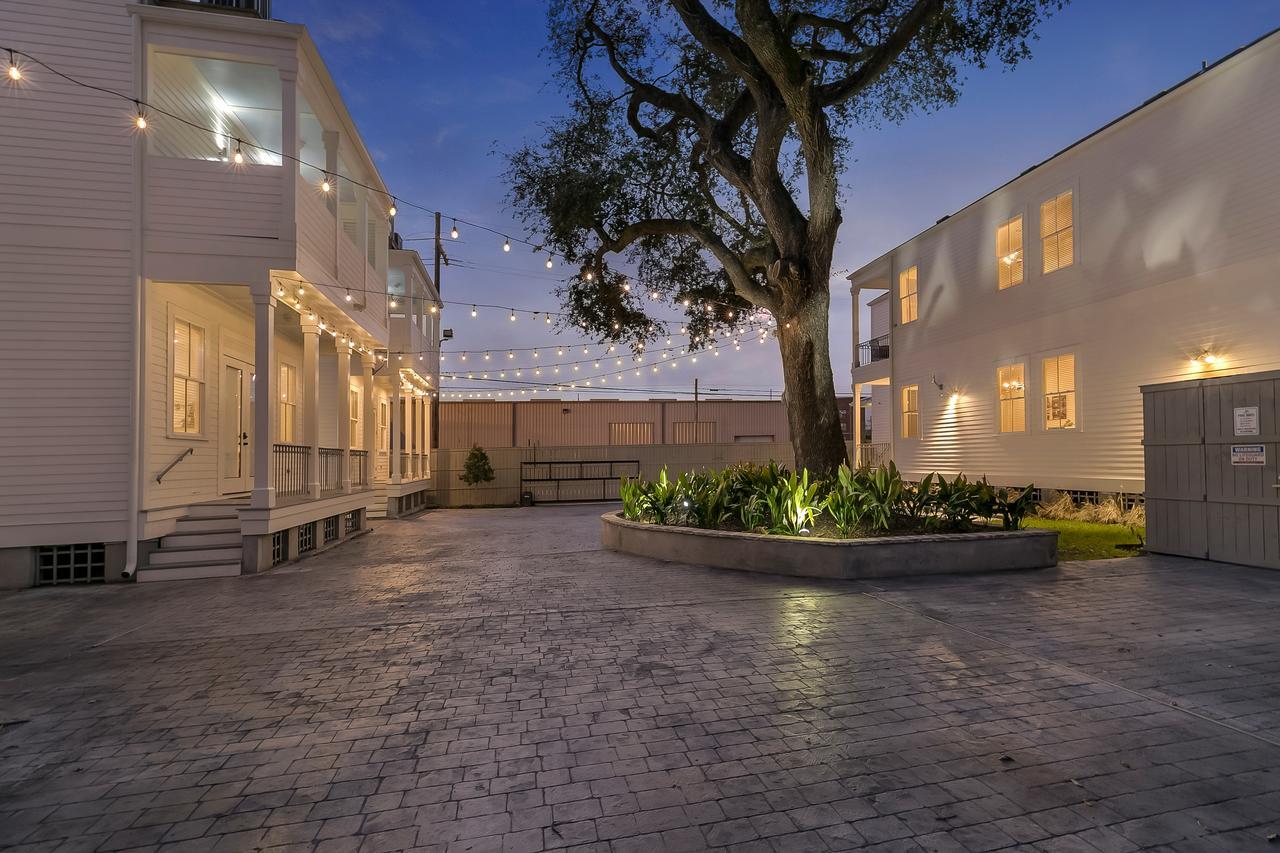 Modern 2Br On Carondelet By Hosteeva Apartment New Orleans Luaran gambar